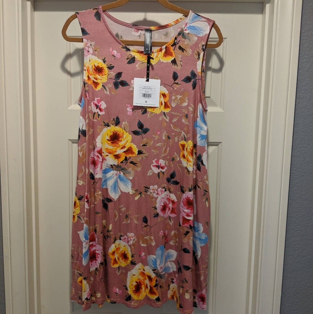 NWT Agnes & Dora Swing Tunic Tank